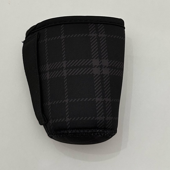 NWOT Thirty-one Handle Koozie in Chunky Plaid Black - Picture 4 of 14